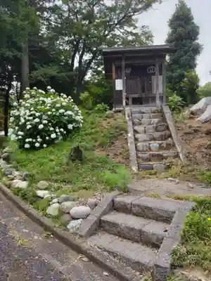 金乗院放光寺の末社・摂社