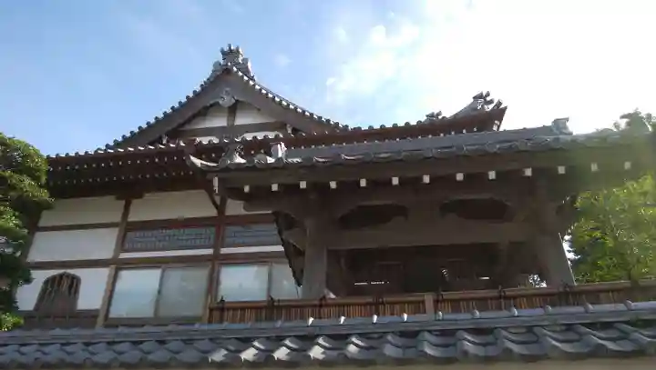 霊泉院の山門・神門