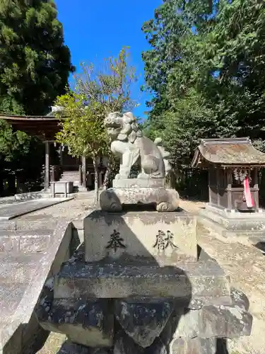 志那神社の狛犬