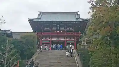 鶴岡八幡宮の山門・神門