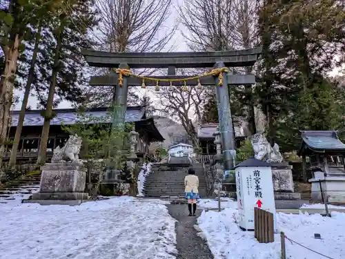 諏訪大社上社前宮の鳥居