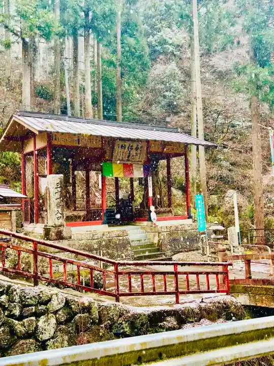 観音院の{uncategorized: "未分類", other: "その他", undefined: "問題あり", building: "その他建物", grave: "お墓", sacred_gate: "鳥居", guardian: "狛犬", statue: "像", buddha: "仏像", history: "歴史", nature: "自然", garden: "庭園", animal: "動物", pagoda: "塔", temizu: "手水舎", mountain_gate: "山門・神門", sanctuary: "本殿・本堂", subordinate: "末社・摂社", art: "芸術", scenery: "景色", jizo: "地蔵", ema: "絵馬", goshuin: "御朱印", omikuji: "おみくじ", items: "授与品その他", amulet: "お守り", goshuincho: "御朱印帳", eats: "食事", festival: "お祭り", votive_dance: "神楽", shichigosan: "七五三参", wedding: "結婚式", experience: "体験その他", initially: "初詣", around: "周辺", anti_infection: "感染症対策"}