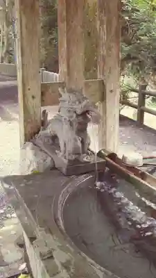 草部吉見神社の手水舎