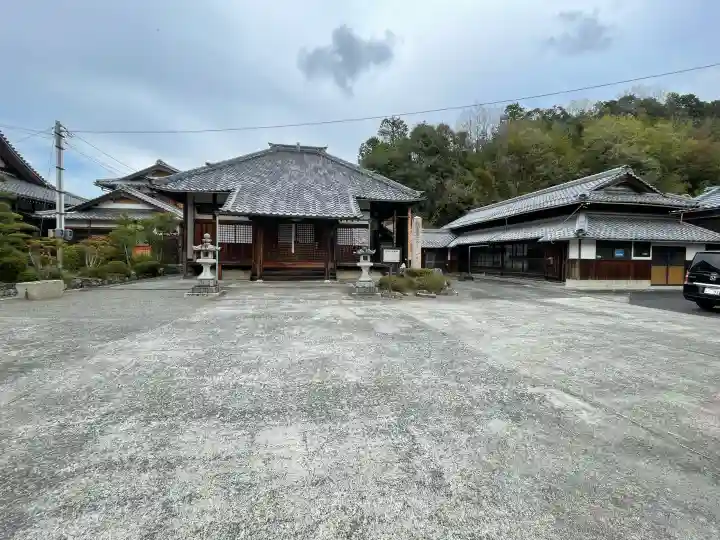 安楽寺の{uncategorized: "未分類", other: "その他", undefined: "問題あり", building: "その他建物", grave: "お墓", sacred_gate: "鳥居", guardian: "狛犬", statue: "像", buddha: "仏像", history: "歴史", nature: "自然", garden: "庭園", animal: "動物", pagoda: "塔", temizu: "手水舎", mountain_gate: "山門・神門", sanctuary: "本殿・本堂", subordinate: "末社・摂社", art: "芸術", scenery: "景色", jizo: "地蔵", ema: "絵馬", goshuin: "御朱印", omikuji: "おみくじ", items: "授与品その他", amulet: "お守り", goshuincho: "御朱印帳", eats: "食事", festival: "お祭り", votive_dance: "神楽", shichigosan: "七五三参", wedding: "結婚式", experience: "体験その他", initially: "初詣", around: "周辺", anti_infection: "感染症対策"}