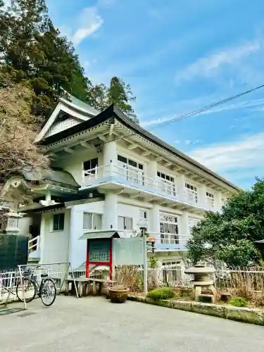 持寳院(多氣山不動尊)の{uncategorized: "未分類", other: "その他", undefined: "問題あり", building: "その他建物", grave: "お墓", sacred_gate: "鳥居", guardian: "狛犬", statue: "像", buddha: "仏像", history: "歴史", nature: "自然", garden: "庭園", animal: "動物", pagoda: "塔", temizu: "手水舎", mountain_gate: "山門・神門", sanctuary: "本殿・本堂", subordinate: "末社・摂社", art: "芸術", scenery: "景色", jizo: "地蔵", ema: "絵馬", goshuin: "御朱印", omikuji: "おみくじ", items: "授与品その他", amulet: "お守り", goshuincho: "御朱印帳", eats: "食事", festival: "お祭り", votive_dance: "神楽", shichigosan: "七五三参", wedding: "結婚式", experience: "体験その他", initially: "初詣", around: "周辺", anti_infection: "感染症対策"}