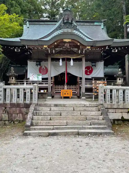 湯泉神社の本殿・本堂
