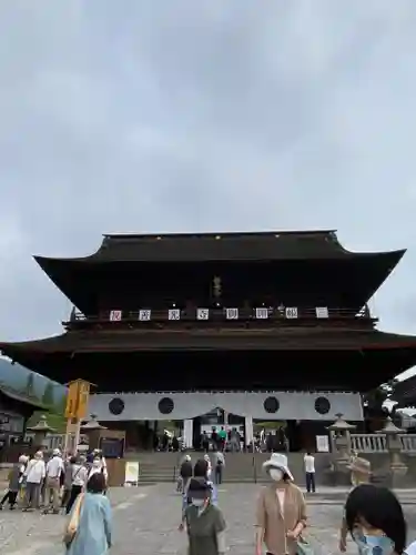 善光寺の山門