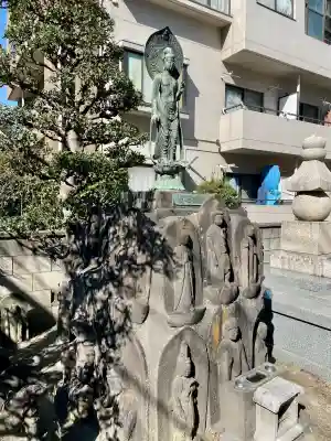 青巒寺の{uncategorized: "未分類", other: "その他", undefined: "問題あり", building: "その他建物", grave: "お墓", sacred_gate: "鳥居", guardian: "狛犬", statue: "像", buddha: "仏像", history: "歴史", nature: "自然", garden: "庭園", animal: "動物", pagoda: "塔", temizu: "手水舎", mountain_gate: "山門・神門", sanctuary: "本殿・本堂", subordinate: "末社・摂社", art: "芸術", scenery: "景色", jizo: "地蔵", ema: "絵馬", goshuin: "御朱印", omikuji: "おみくじ", items: "授与品その他", amulet: "お守り", goshuincho: "御朱印帳", eats: "食事", festival: "お祭り", votive_dance: "神楽", shichigosan: "七五三参", wedding: "結婚式", experience: "体験その他", initially: "初詣", around: "周辺", anti_infection: "感染症対策"}