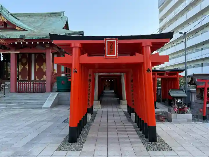 東京羽田 穴守稲荷神社の{uncategorized: "未分類", other: "その他", undefined: "問題あり", building: "その他建物", grave: "お墓", sacred_gate: "鳥居", guardian: "狛犬", statue: "像", buddha: "仏像", history: "歴史", nature: "自然", garden: "庭園", animal: "動物", pagoda: "塔", temizu: "手水舎", mountain_gate: "山門・神門", sanctuary: "本殿・本堂", subordinate: "末社・摂社", art: "芸術", scenery: "景色", jizo: "地蔵", ema: "絵馬", goshuin: "御朱印", omikuji: "おみくじ", items: "授与品その他", amulet: "お守り", goshuincho: "御朱印帳", eats: "食事", festival: "お祭り", votive_dance: "神楽", shichigosan: "七五三参", wedding: "結婚式", experience: "体験その他", initially: "初詣", around: "周辺", anti_infection: "感染症対策"}