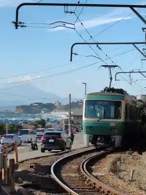 鶴岡八幡宮の周辺