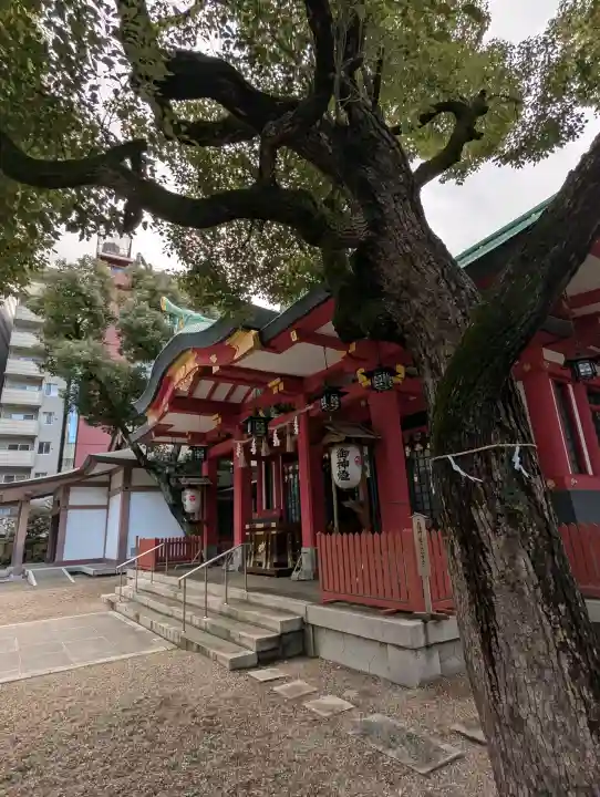 御霊神社の{uncategorized: "未分類", other: "その他", undefined: "問題あり", building: "その他建物", grave: "お墓", sacred_gate: "鳥居", guardian: "狛犬", statue: "像", buddha: "仏像", history: "歴史", nature: "自然", garden: "庭園", animal: "動物", pagoda: "塔", temizu: "手水舎", mountain_gate: "山門・神門", sanctuary: "本殿・本堂", subordinate: "末社・摂社", art: "芸術", scenery: "景色", jizo: "地蔵", ema: "絵馬", goshuin: "御朱印", omikuji: "おみくじ", items: "授与品その他", amulet: "お守り", goshuincho: "御朱印帳", eats: "食事", festival: "お祭り", votive_dance: "神楽", shichigosan: "七五三参", wedding: "結婚式", experience: "体験その他", initially: "初詣", around: "周辺", anti_infection: "感染症対策"}