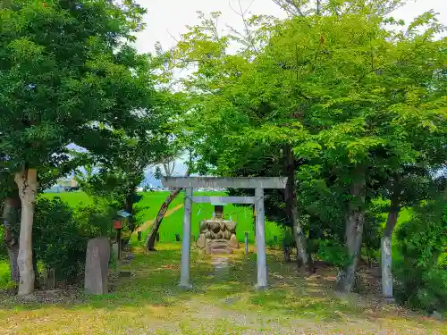 行燈之宮（賣夫神社境内社）の建物その他