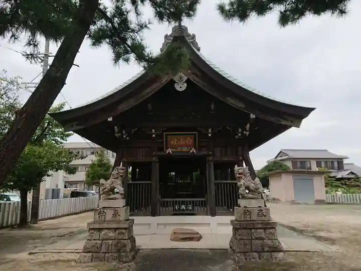 白山社の本殿・本堂