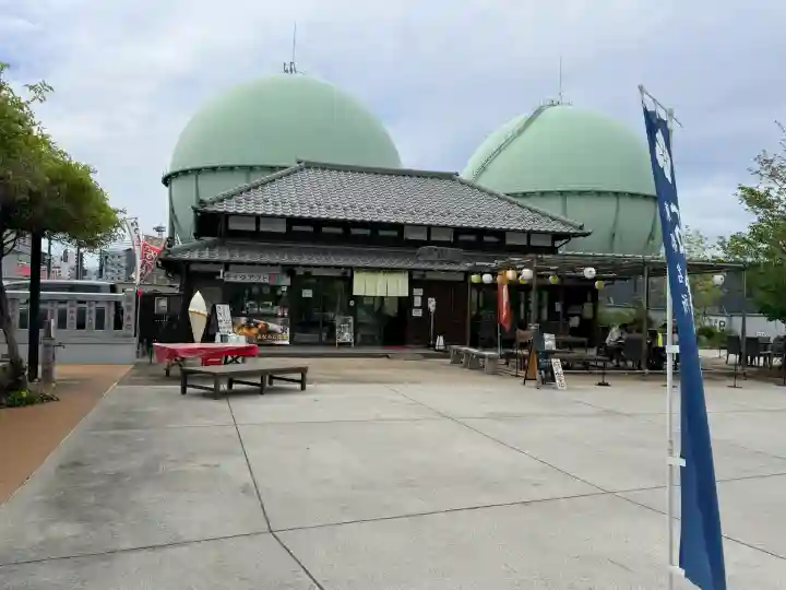 石濱神社の{uncategorized: "未分類", other: "その他", undefined: "問題あり", building: "その他建物", grave: "お墓", sacred_gate: "鳥居", guardian: "狛犬", statue: "像", buddha: "仏像", history: "歴史", nature: "自然", garden: "庭園", animal: "動物", pagoda: "塔", temizu: "手水舎", mountain_gate: "山門・神門", sanctuary: "本殿・本堂", subordinate: "末社・摂社", art: "芸術", scenery: "景色", jizo: "地蔵", ema: "絵馬", goshuin: "御朱印", omikuji: "おみくじ", items: "授与品その他", amulet: "お守り", goshuincho: "御朱印帳", eats: "食事", festival: "お祭り", votive_dance: "神楽", shichigosan: "七五三参", wedding: "結婚式", experience: "体験その他", initially: "初詣", around: "周辺", anti_infection: "感染症対策"}