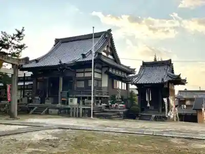 池辺寺の本殿・本堂