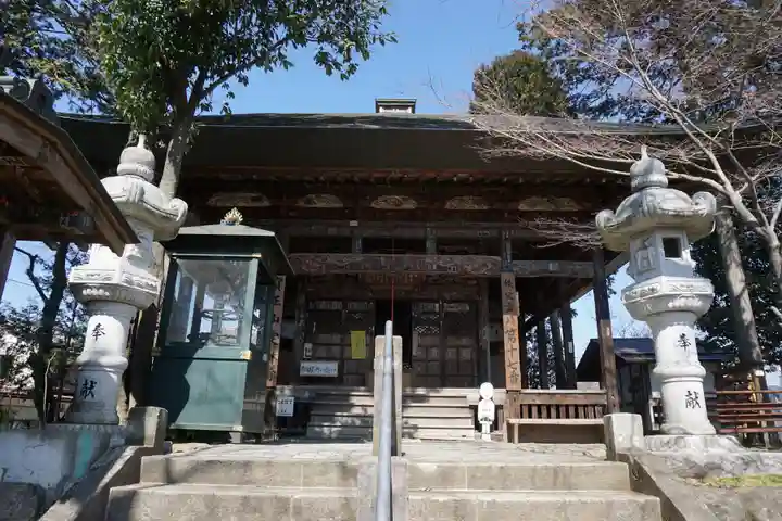 定林寺の本殿・本堂