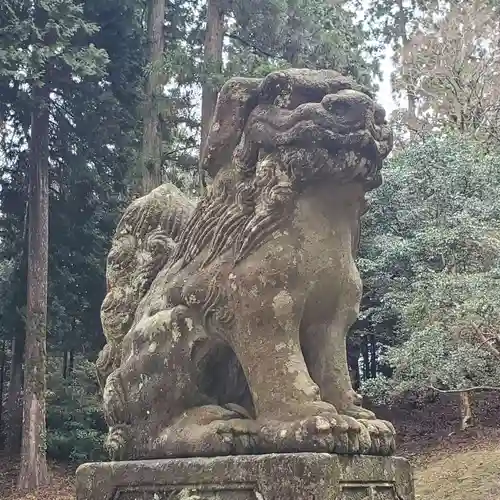 古麻志比古神社の狛犬