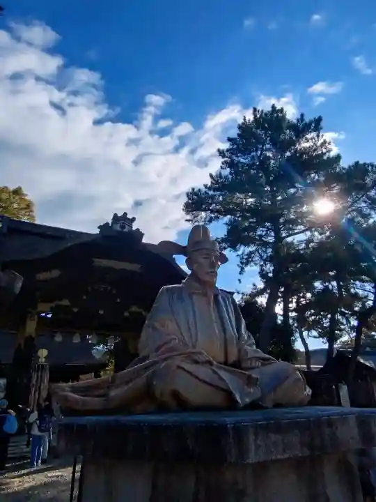 豊国神社の{uncategorized: "未分類", other: "その他", undefined: "問題あり", building: "その他建物", grave: "お墓", sacred_gate: "鳥居", guardian: "狛犬", statue: "像", buddha: "仏像", history: "歴史", nature: "自然", garden: "庭園", animal: "動物", pagoda: "塔", temizu: "手水舎", mountain_gate: "山門・神門", sanctuary: "本殿・本堂", subordinate: "末社・摂社", art: "芸術", scenery: "景色", jizo: "地蔵", ema: "絵馬", goshuin: "御朱印", omikuji: "おみくじ", items: "授与品その他", amulet: "お守り", goshuincho: "御朱印帳", eats: "食事", festival: "お祭り", votive_dance: "神楽", shichigosan: "七五三参", wedding: "結婚式", experience: "体験その他", initially: "初詣", around: "周辺", anti_infection: "感染症対策"}