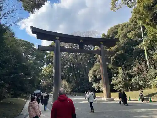 明治神宮の{uncategorized: "未分類", other: "その他", undefined: "問題あり", building: "その他建物", grave: "お墓", sacred_gate: "鳥居", guardian: "狛犬", statue: "像", buddha: "仏像", history: "歴史", nature: "自然", garden: "庭園", animal: "動物", pagoda: "塔", temizu: "手水舎", mountain_gate: "山門・神門", sanctuary: "本殿・本堂", subordinate: "末社・摂社", art: "芸術", scenery: "景色", jizo: "地蔵", ema: "絵馬", goshuin: "御朱印", omikuji: "おみくじ", items: "授与品その他", amulet: "お守り", goshuincho: "御朱印帳", eats: "食事", festival: "お祭り", votive_dance: "神楽", shichigosan: "七五三参", wedding: "結婚式", experience: "体験その他", initially: "初詣", around: "周辺", anti_infection: "感染症対策"}