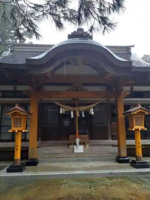 御賀八幡神社の本殿