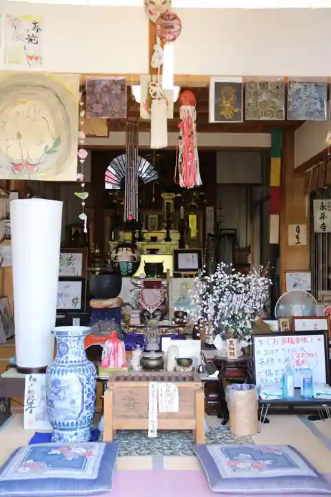 龍渕寺の本殿・本堂