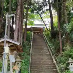 鬼越神社の庭園