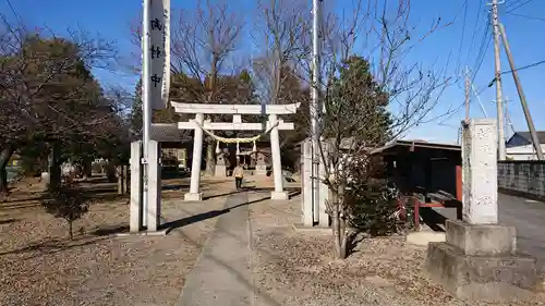 諏訪神社の鳥居