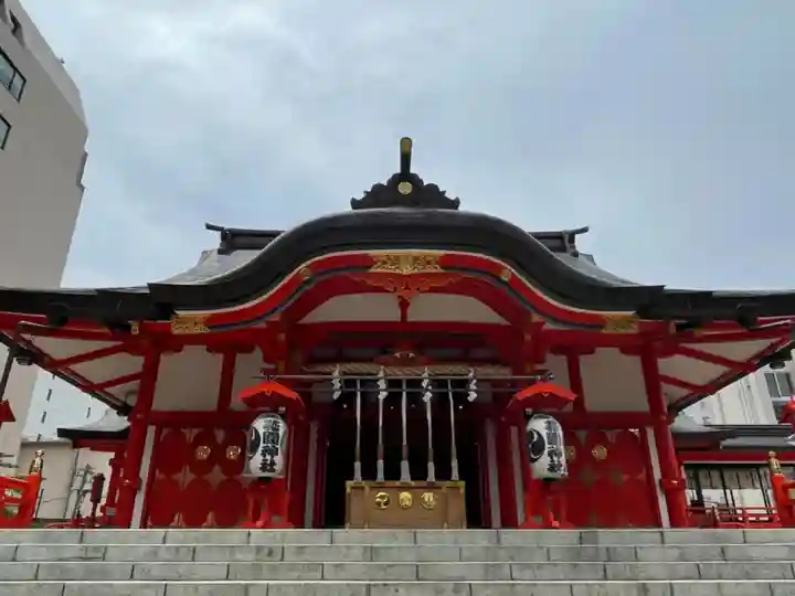 花園神社の本殿・本堂