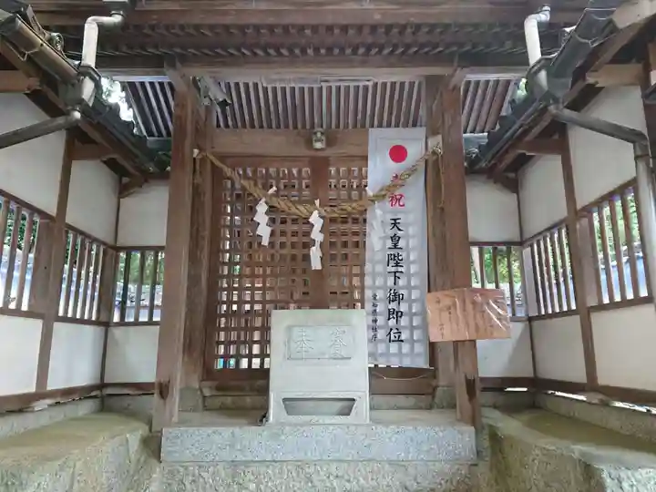 四郷八柱神社の本殿・本堂