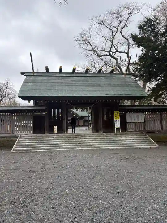 千歳神社の{uncategorized: "未分類", other: "その他", undefined: "問題あり", building: "その他建物", grave: "お墓", sacred_gate: "鳥居", guardian: "狛犬", statue: "像", buddha: "仏像", history: "歴史", nature: "自然", garden: "庭園", animal: "動物", pagoda: "塔", temizu: "手水舎", mountain_gate: "山門・神門", sanctuary: "本殿・本堂", subordinate: "末社・摂社", art: "芸術", scenery: "景色", jizo: "地蔵", ema: "絵馬", goshuin: "御朱印", omikuji: "おみくじ", items: "授与品その他", amulet: "お守り", goshuincho: "御朱印帳", eats: "食事", festival: "お祭り", votive_dance: "神楽", shichigosan: "七五三参", wedding: "結婚式", experience: "体験その他", initially: "初詣", around: "周辺", anti_infection: "感染症対策"}