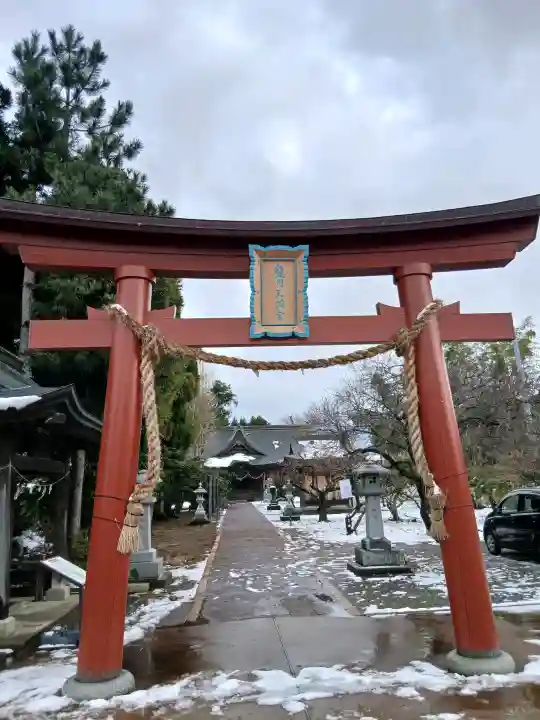 鶴岡天満宮の{uncategorized: "未分類", other: "その他", undefined: "問題あり", building: "その他建物", grave: "お墓", sacred_gate: "鳥居", guardian: "狛犬", statue: "像", buddha: "仏像", history: "歴史", nature: "自然", garden: "庭園", animal: "動物", pagoda: "塔", temizu: "手水舎", mountain_gate: "山門・神門", sanctuary: "本殿・本堂", subordinate: "末社・摂社", art: "芸術", scenery: "景色", jizo: "地蔵", ema: "絵馬", goshuin: "御朱印", omikuji: "おみくじ", items: "授与品その他", amulet: "お守り", goshuincho: "御朱印帳", eats: "食事", festival: "お祭り", votive_dance: "神楽", shichigosan: "七五三参", wedding: "結婚式", experience: "体験その他", initially: "初詣", around: "周辺", anti_infection: "感染症対策"}