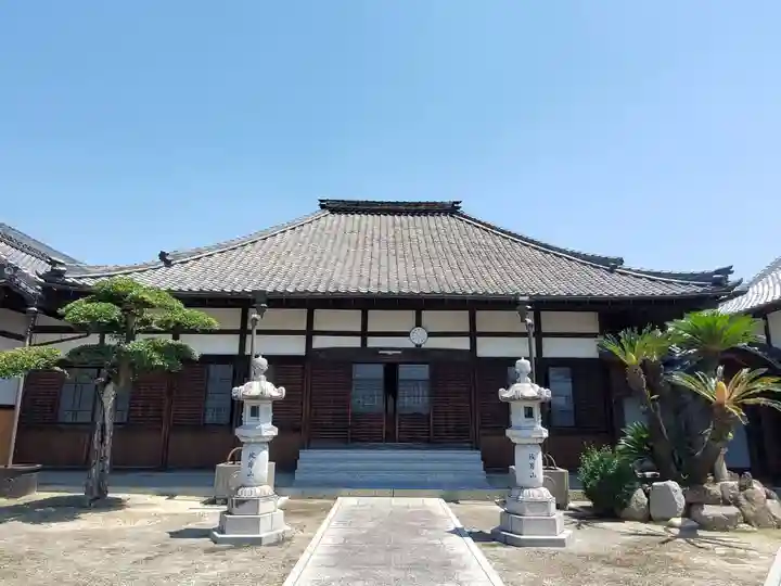 極楽寺の本殿・本堂