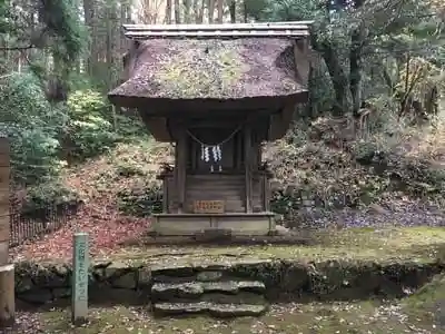 綱神社の本殿