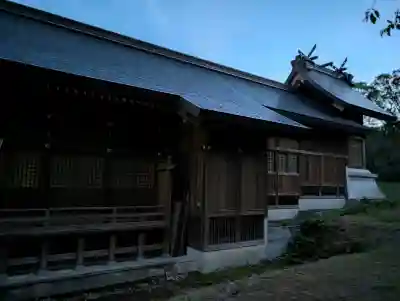 居多神社の{uncategorized: "未分類", other: "その他", undefined: "問題あり", building: "その他建物", grave: "お墓", sacred_gate: "鳥居", guardian: "狛犬", statue: "像", buddha: "仏像", history: "歴史", nature: "自然", garden: "庭園", animal: "動物", pagoda: "塔", temizu: "手水舎", mountain_gate: "山門・神門", sanctuary: "本殿・本堂", subordinate: "末社・摂社", art: "芸術", scenery: "景色", jizo: "地蔵", ema: "絵馬", goshuin: "御朱印", omikuji: "おみくじ", items: "授与品その他", amulet: "お守り", goshuincho: "御朱印帳", eats: "食事", festival: "お祭り", votive_dance: "神楽", shichigosan: "七五三参", wedding: "結婚式", experience: "体験その他", initially: "初詣", around: "周辺", anti_infection: "感染症対策"}
