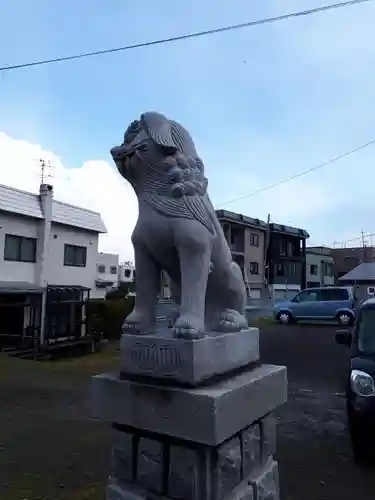 潮見ヶ岡神社の狛犬