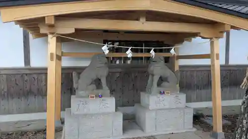 高忍日賣神社の狛犬