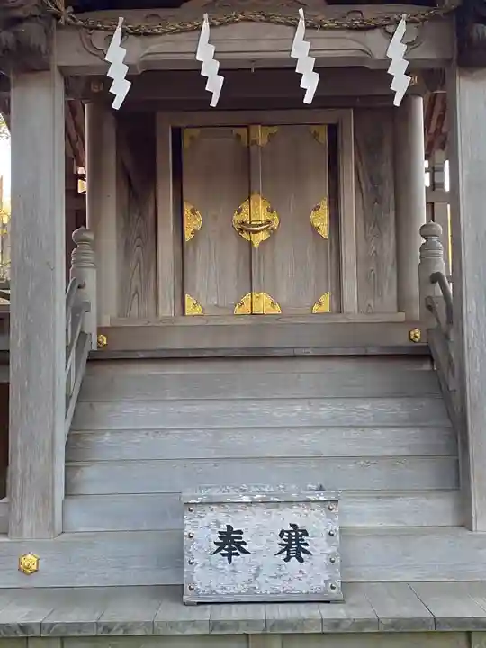 淺間神社(忍野八海)の末社・摂社