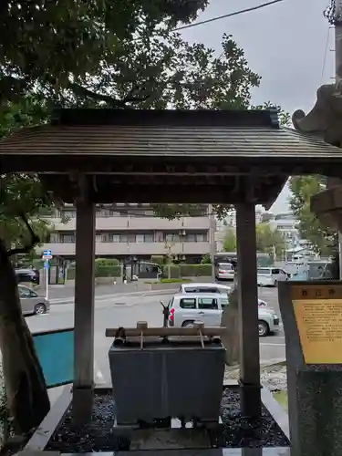 春日神社の手水舎