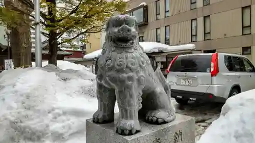 北海道神宮頓宮の狛犬