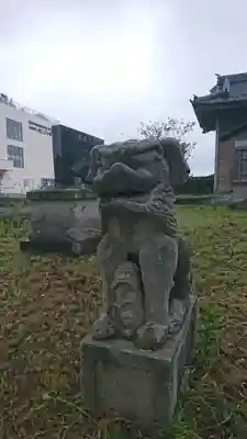 拝幣志神社の狛犬