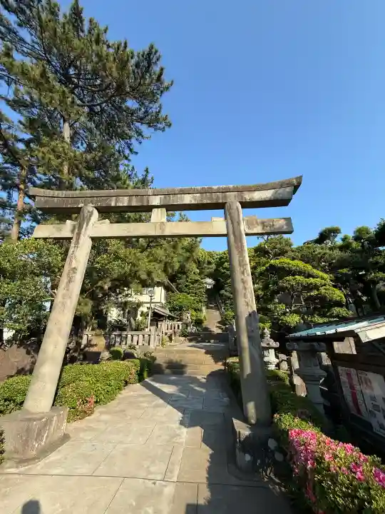 貴船神社の{uncategorized: "未分類", other: "その他", undefined: "問題あり", building: "その他建物", grave: "お墓", sacred_gate: "鳥居", guardian: "狛犬", statue: "像", buddha: "仏像", history: "歴史", nature: "自然", garden: "庭園", animal: "動物", pagoda: "塔", temizu: "手水舎", mountain_gate: "山門・神門", sanctuary: "本殿・本堂", subordinate: "末社・摂社", art: "芸術", scenery: "景色", jizo: "地蔵", ema: "絵馬", goshuin: "御朱印", omikuji: "おみくじ", items: "授与品その他", amulet: "お守り", goshuincho: "御朱印帳", eats: "食事", festival: "お祭り", votive_dance: "神楽", shichigosan: "七五三参", wedding: "結婚式", experience: "体験その他", initially: "初詣", around: "周辺", anti_infection: "感染症対策"}