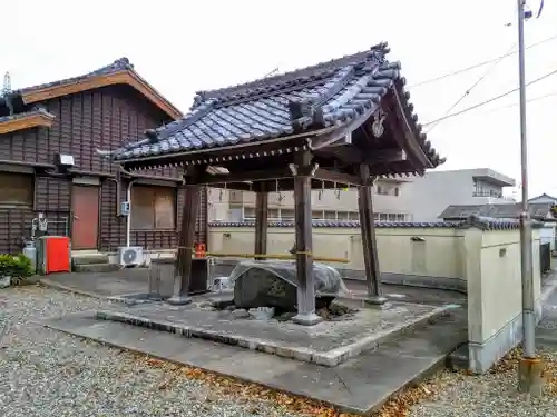 八幡社の手水舎