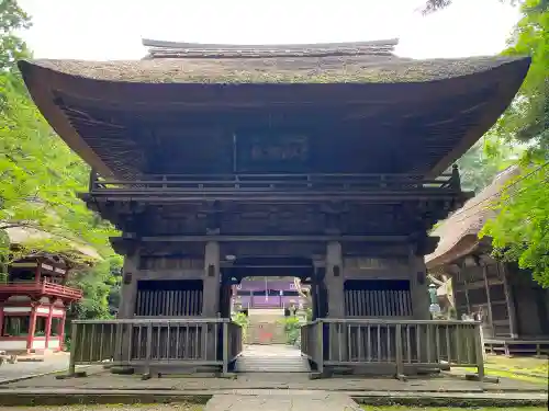 西明寺の山門