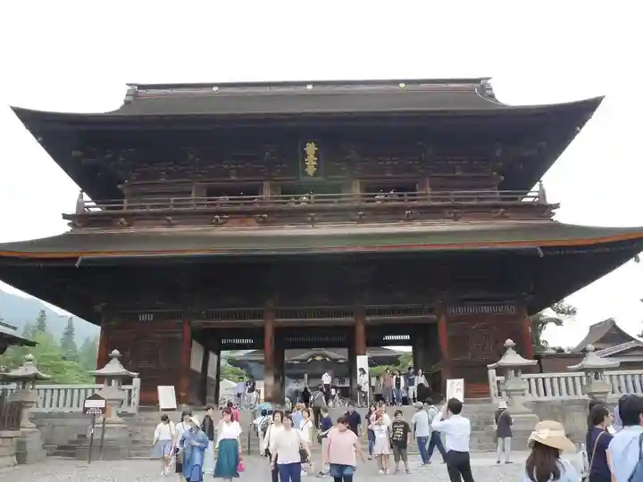 善光寺の山門・神門
