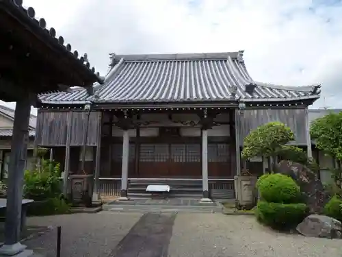 浄泉寺の本殿・本堂