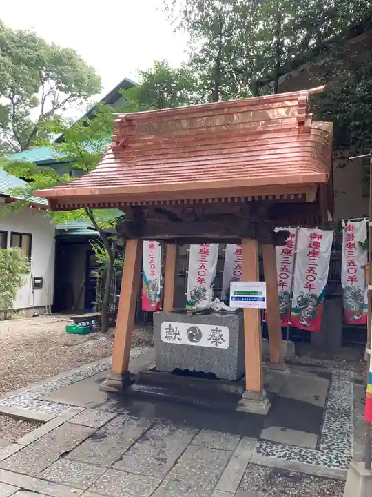 田無神社の手水舎