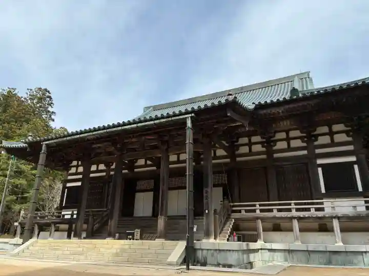 金剛峰寺大伽藍金堂の{uncategorized: "未分類", other: "その他", undefined: "問題あり", building: "その他建物", grave: "お墓", sacred_gate: "鳥居", guardian: "狛犬", statue: "像", buddha: "仏像", history: "歴史", nature: "自然", garden: "庭園", animal: "動物", pagoda: "塔", temizu: "手水舎", mountain_gate: "山門・神門", sanctuary: "本殿・本堂", subordinate: "末社・摂社", art: "芸術", scenery: "景色", jizo: "地蔵", ema: "絵馬", goshuin: "御朱印", omikuji: "おみくじ", items: "授与品その他", amulet: "お守り", goshuincho: "御朱印帳", eats: "食事", festival: "お祭り", votive_dance: "神楽", shichigosan: "七五三参", wedding: "結婚式", experience: "体験その他", initially: "初詣", around: "周辺", anti_infection: "感染症対策"}