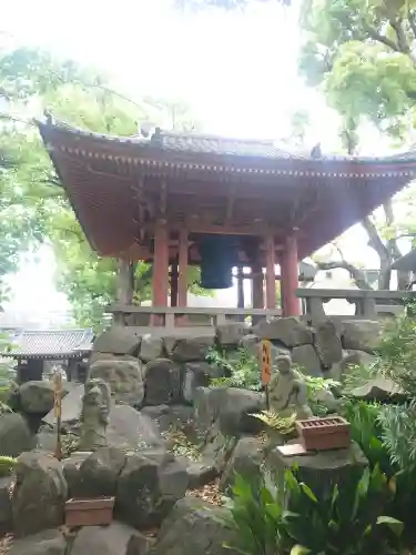 品川寺の{uncategorized: "未分類", other: "その他", undefined: "問題あり", building: "その他建物", grave: "お墓", sacred_gate: "鳥居", guardian: "狛犬", statue: "像", buddha: "仏像", history: "歴史", nature: "自然", garden: "庭園", animal: "動物", pagoda: "塔", temizu: "手水舎", mountain_gate: "山門・神門", sanctuary: "本殿・本堂", subordinate: "末社・摂社", art: "芸術", scenery: "景色", jizo: "地蔵", ema: "絵馬", goshuin: "御朱印", omikuji: "おみくじ", items: "授与品その他", amulet: "お守り", goshuincho: "御朱印帳", eats: "食事", festival: "お祭り", votive_dance: "神楽", shichigosan: "七五三参", wedding: "結婚式", experience: "体験その他", initially: "初詣", around: "周辺", anti_infection: "感染症対策"}