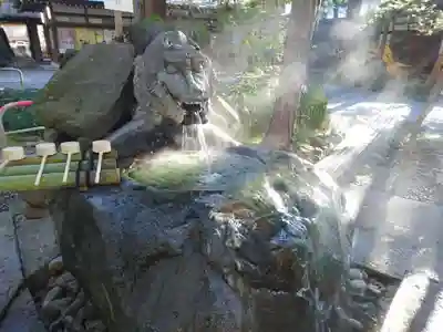 諏訪大社下社秋宮の手水舎