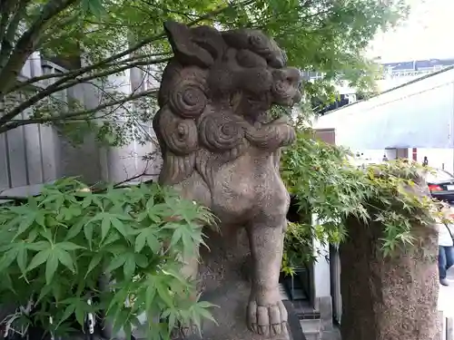 綱敷天神社御旅社の狛犬